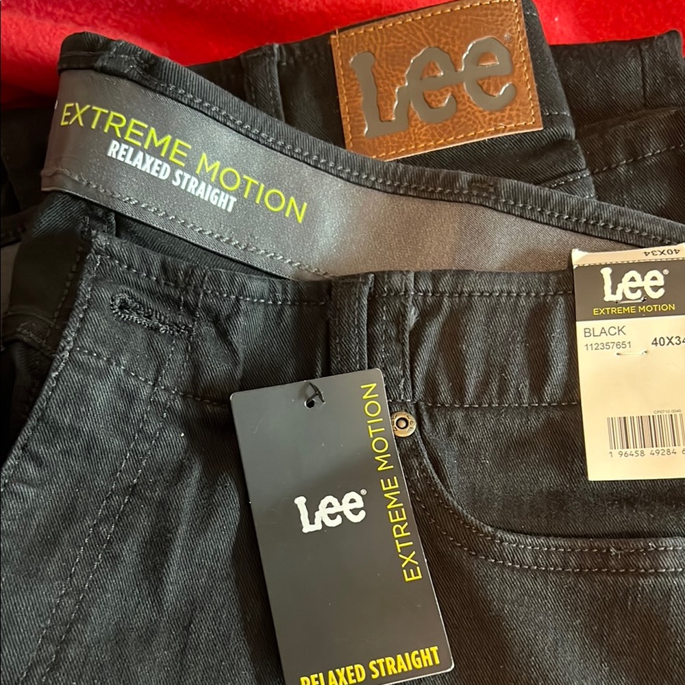 ONLY $10 Lee Men's Black Extreme Motion Relaxed Straight Jeans - Picture 5 of 6